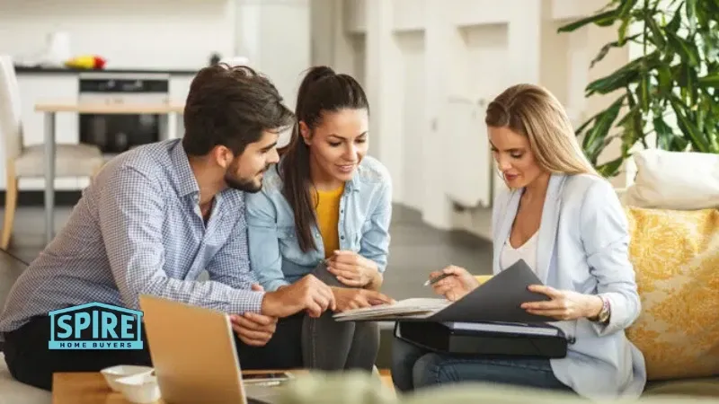 Comparing to Working With a Real Estate Agent