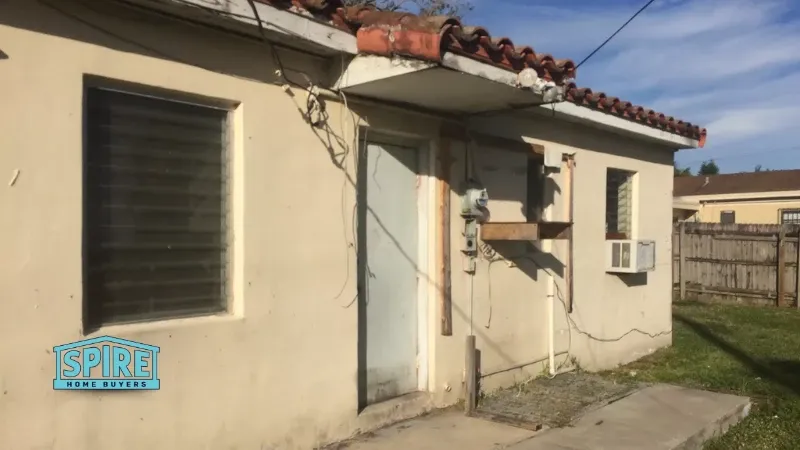 How the "We Buy Ugly Houses" Model Works