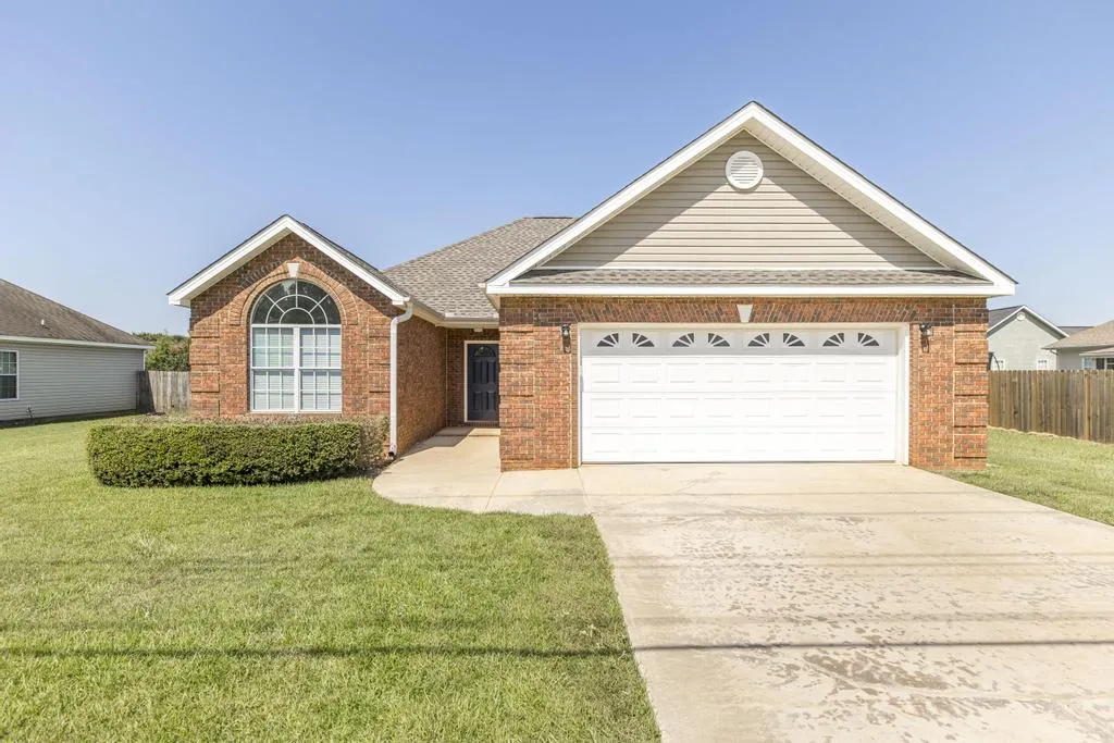 We buy houses in Kathleen, GA